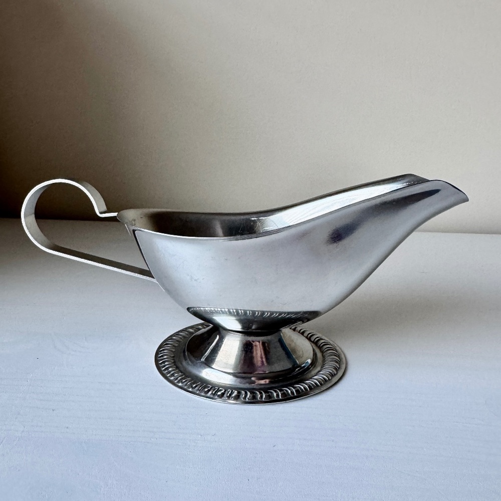 Vintage Vollrath Gravy Boat 47578 Stainless Steel Pedestal Classic Formal Dinner